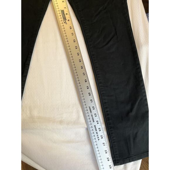 Levi's 545 Skinny Leg Women Jeans 4 MEDIUM Black Button Twill 32" Inseam LowRise - Picture 7 of 11